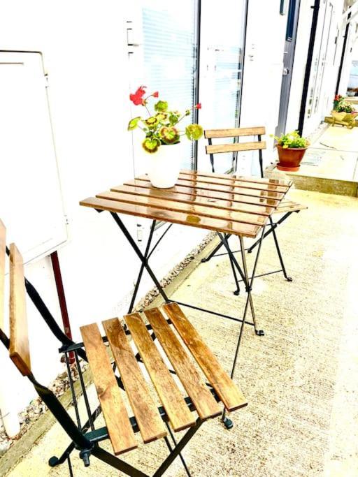 Modern Chic Summer Holiday Retreat. นิวคีย์ ภายนอก รูปภาพ